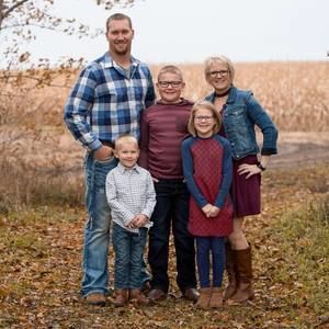 Meet your Posher, Latasha